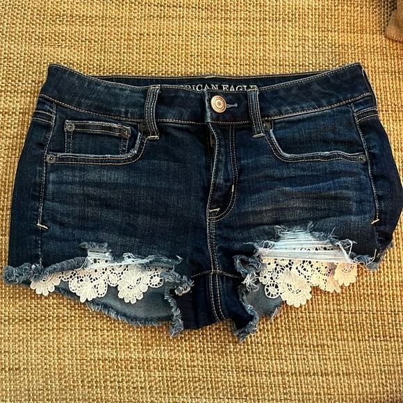 American Eagle Outfitters Pants - American Eagle Super Stretch Shortie Size 5